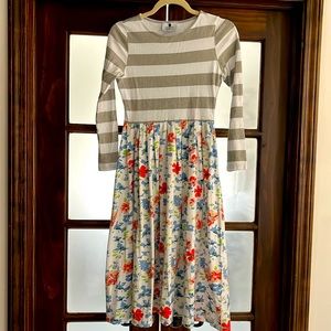 Dainty Jewells sidewalk stroll floral dress
